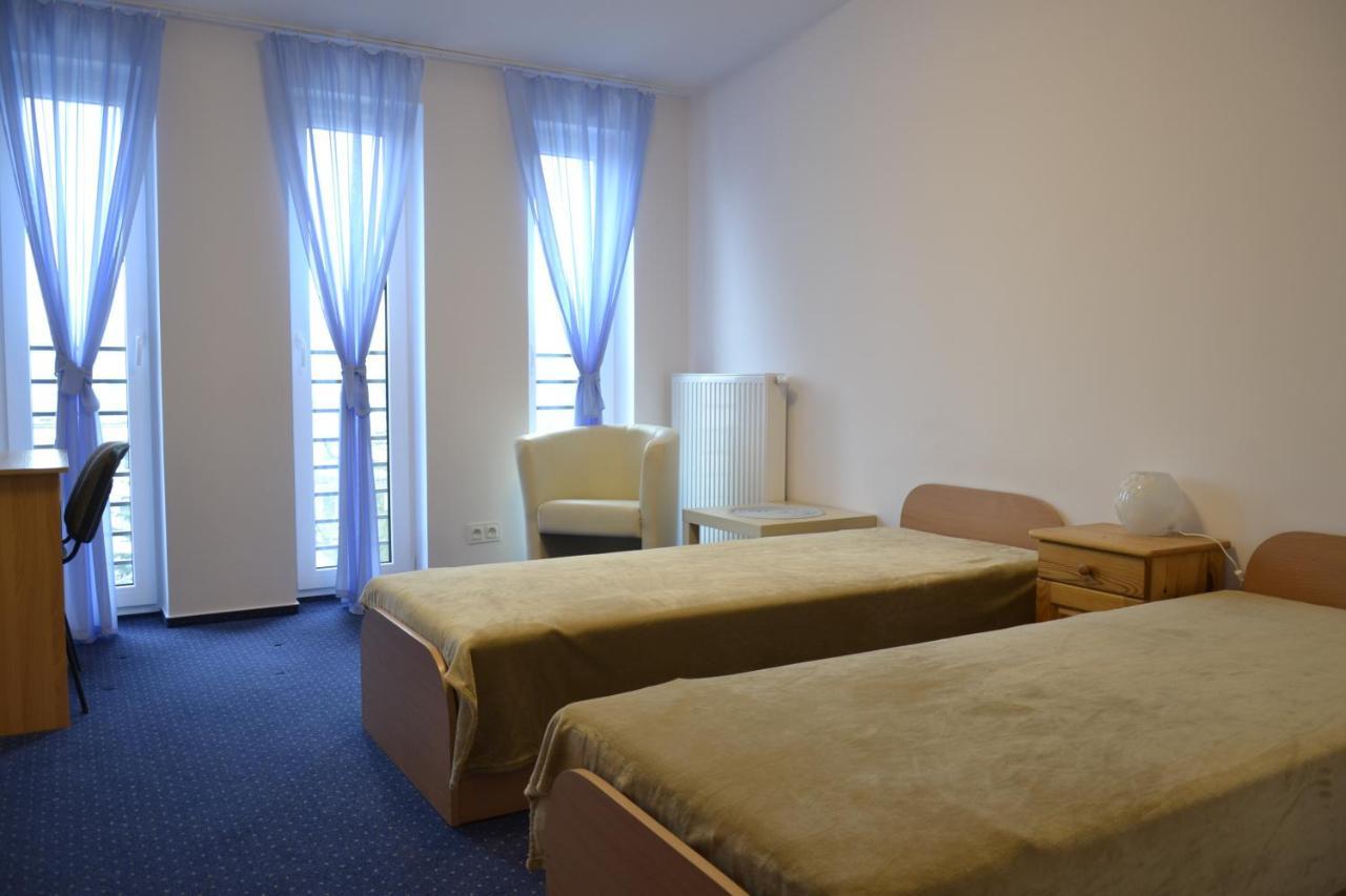 Chambre Lits Jumeaux avec Salle de Bains Privative