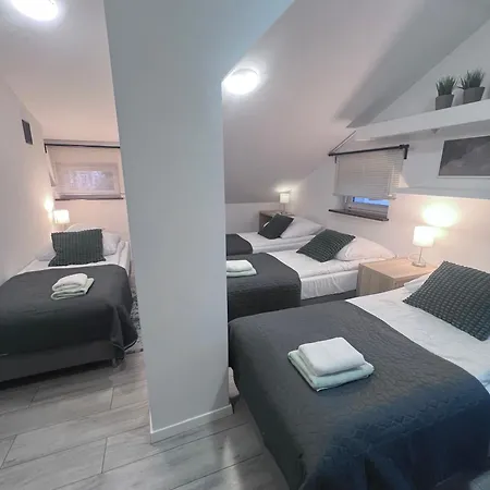 Pokoje I Apartamenty Willa Bielany-3